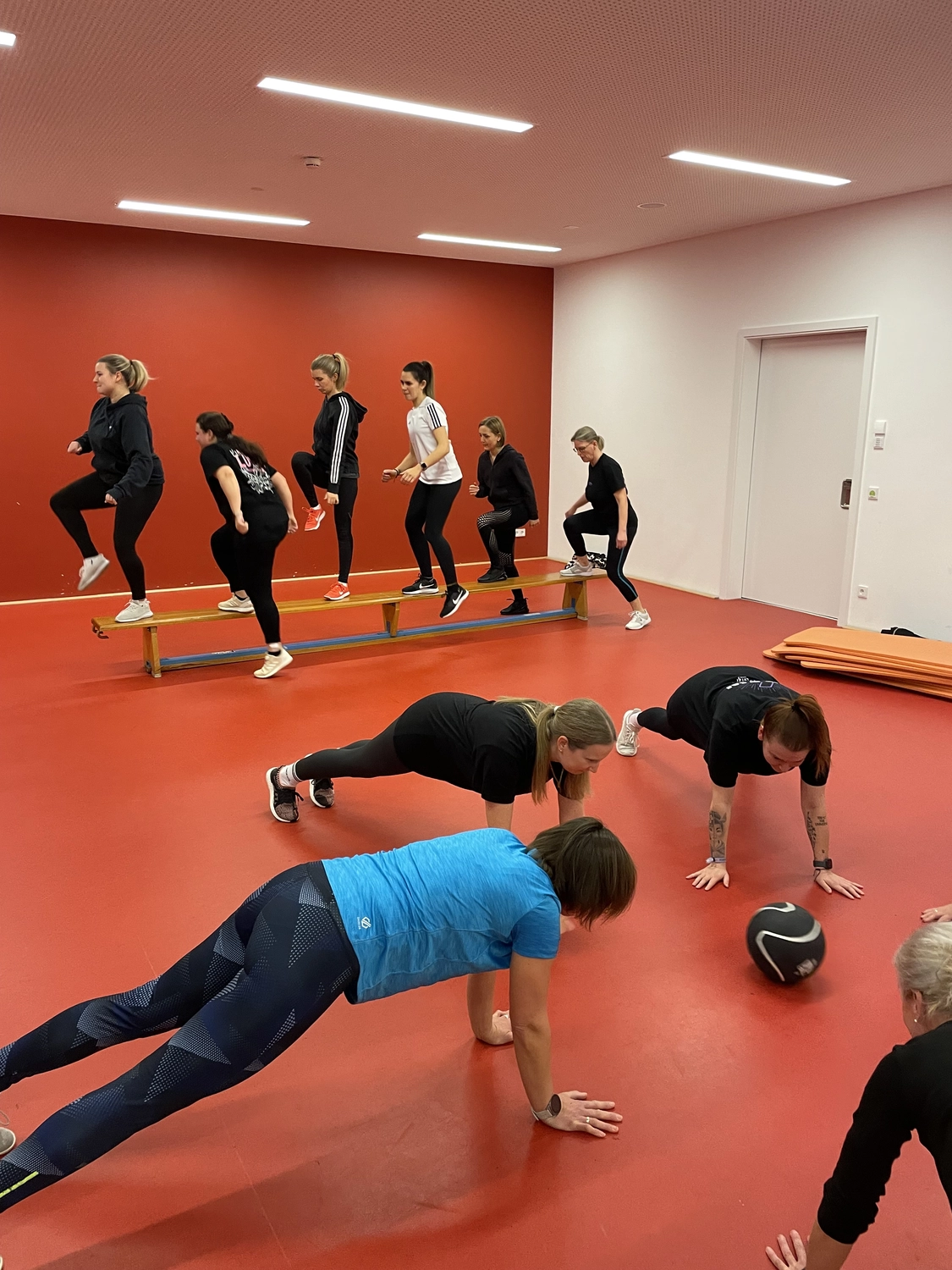 Mädchen macht Sport von HeartBEAt